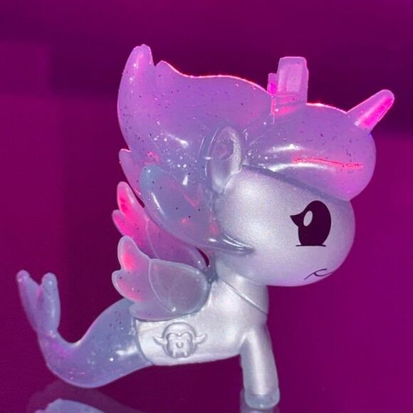 tokidoki Power-Up Gwen from tokidoki x Sonic Mermicorno Starfall Series - Picture 1 of 4